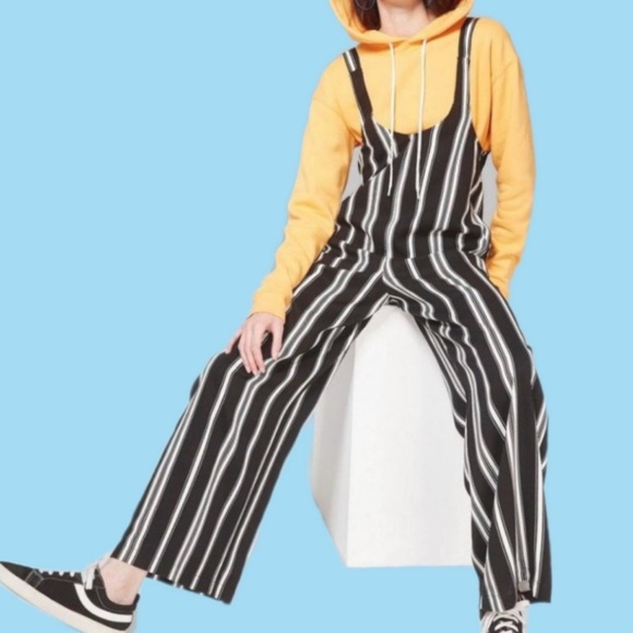 NWT Wild Fable Black & White Striped Jumpsuit - Picture 2 of 8